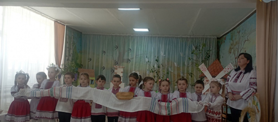 Районный практический семинар заведующих  МДОУ на тему: «Компонентул режионал ын кондицииле имплементэрий програмулуй едукационал ал институциилор де ынвэцэмынт прешколар»